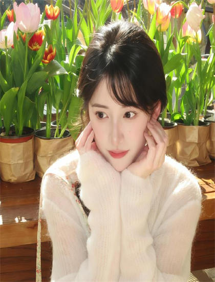 批判的《闪婚后被秘书老公宠成宝》各平台观看指南：播放渠道与版本选择，双语字幕